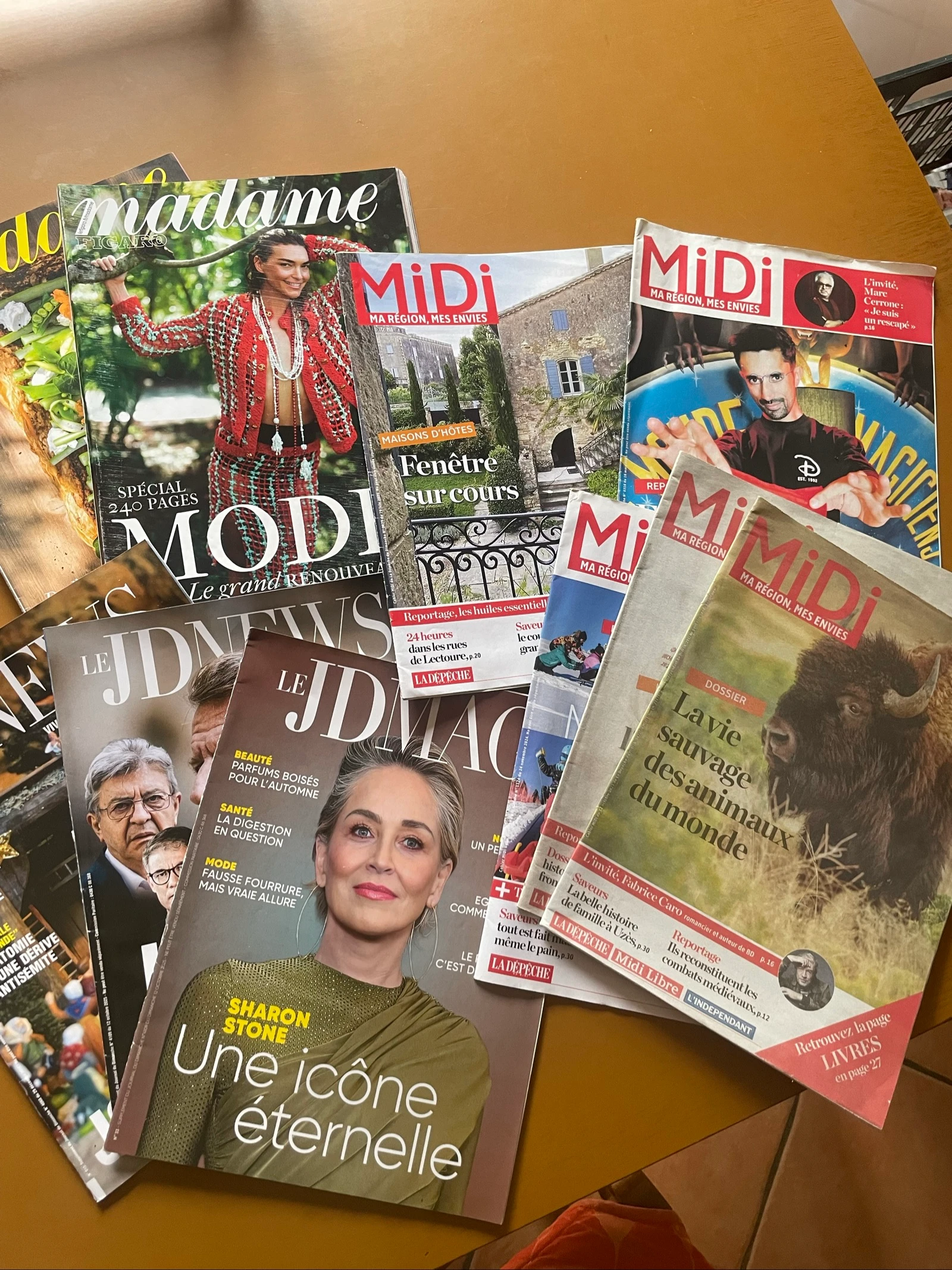 10 magazines 